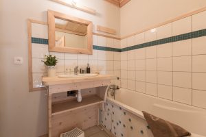 salle de bain appartement location Saint Gervais